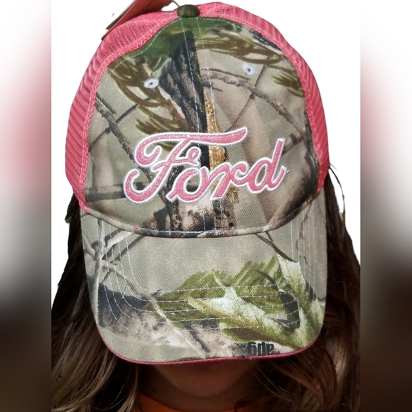 Ford Accessories - 💕Ford Ballcap, 💕Pink/Realtree Camo🌳, NWT